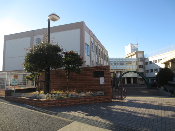 小学校　植田北小学校（小学校）まで500m