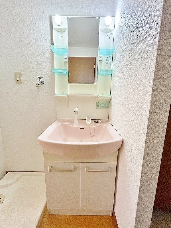 洗面設備　★シャワー付き洗面台★