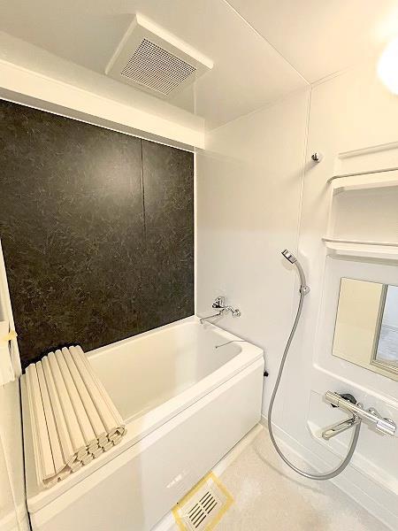 バス・シャワールーム　追い焚き機能付き