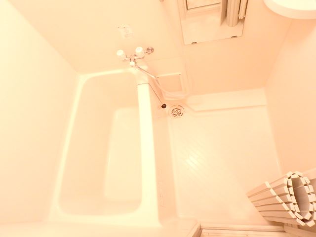 バス・シャワールーム　別室参考写真です。