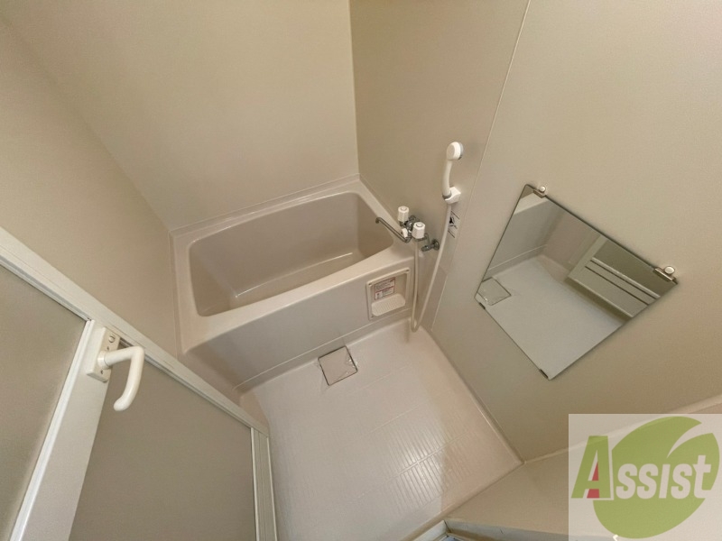 バス・シャワールーム　お風呂です。ゆっくりお風呂につかるのも体に良いですね～