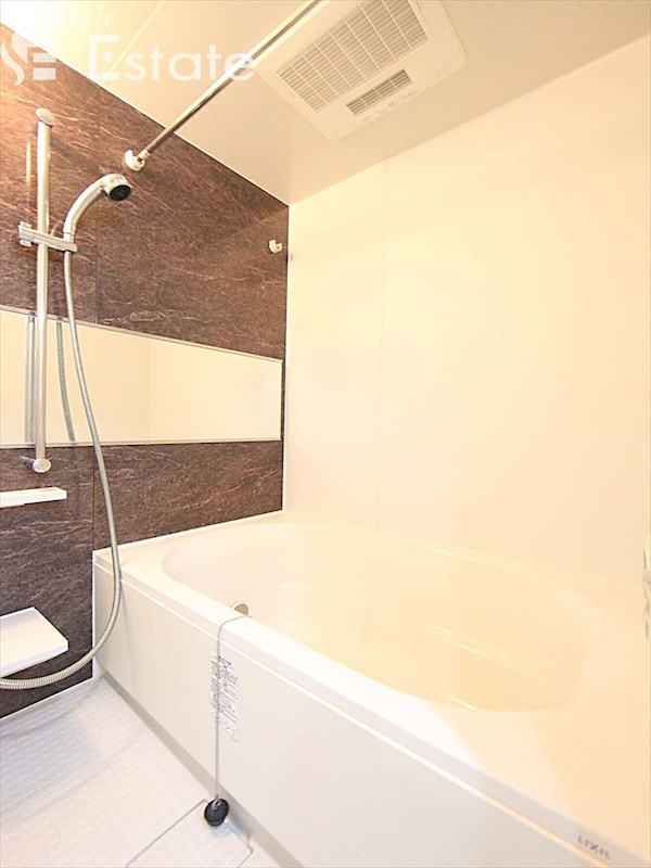 バス・シャワールーム　バスルーム