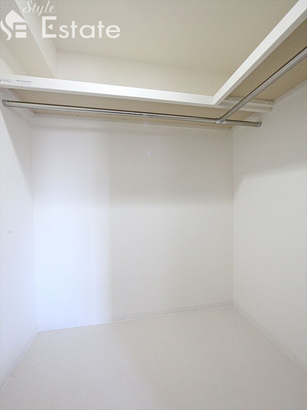 収納　ウォークインクローゼット