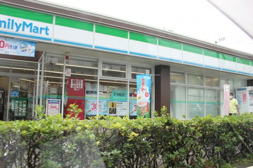 コンビニ　ファミリーマート 永田東一丁目店（コンビニ）まで940m