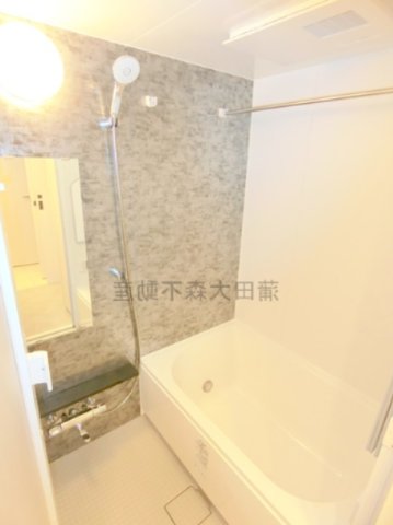 バス・シャワールーム　浴室乾燥機と追焚付きのお風呂　バスルーム