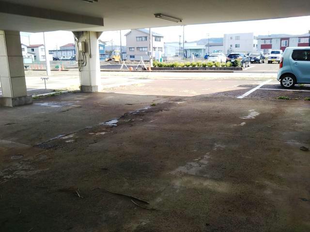 駐車場　駐車場