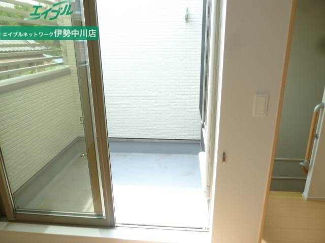 バルコニー　同タイプの画像です