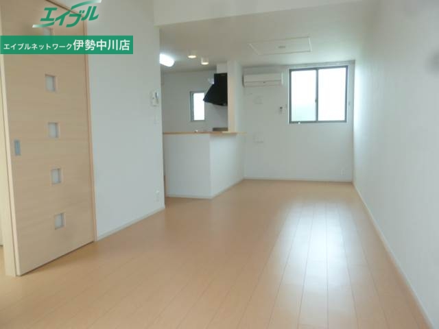 居室・リビング　同タイプの画像です