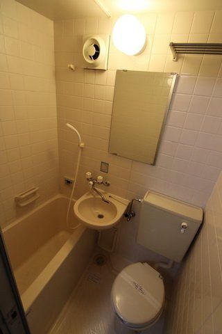 バス・シャワールーム　洗面