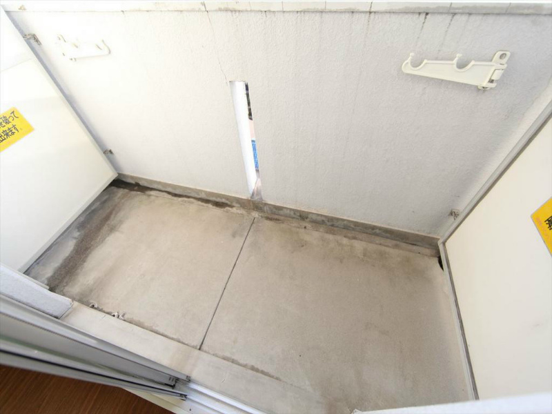 バルコニー　バルコニー　南向き　洗濯物が干せます