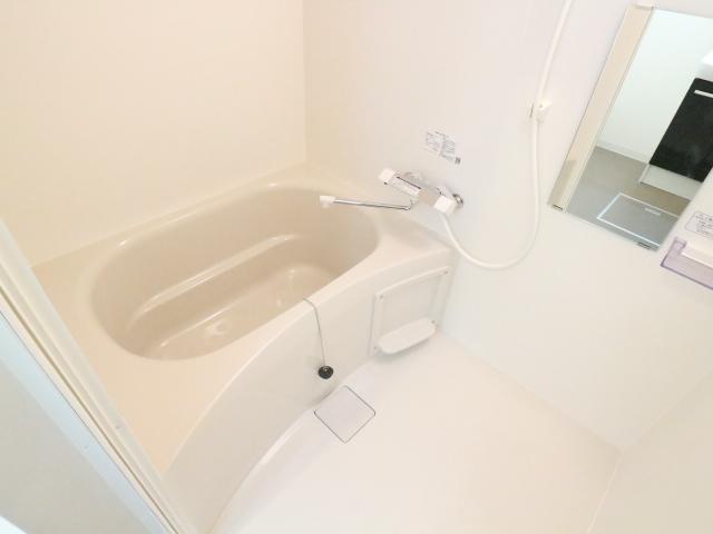 バス・シャワールーム　お風呂で日々の疲れを落としましょう