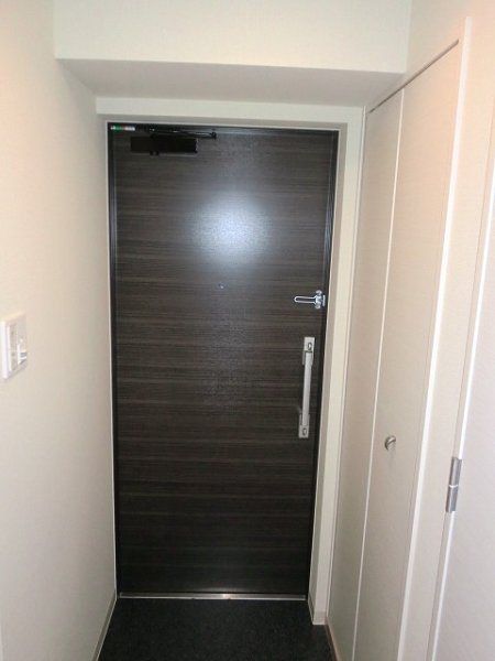 玄関　※参考写真です。