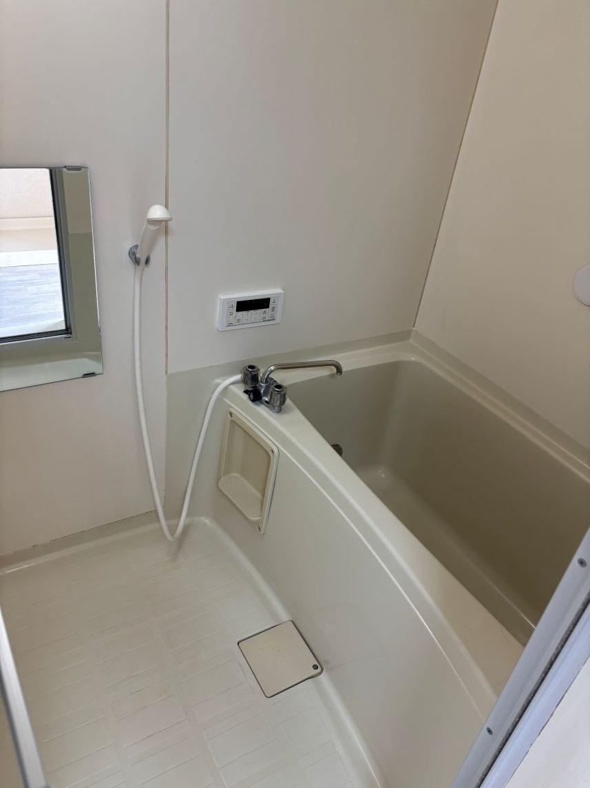 バス・シャワールーム　追い焚きのできる浴室