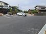 駐車場　敷地が広く停めやすい駐車場