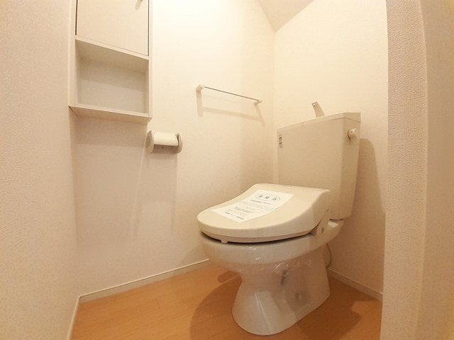 トイレ　トイレもきれいです