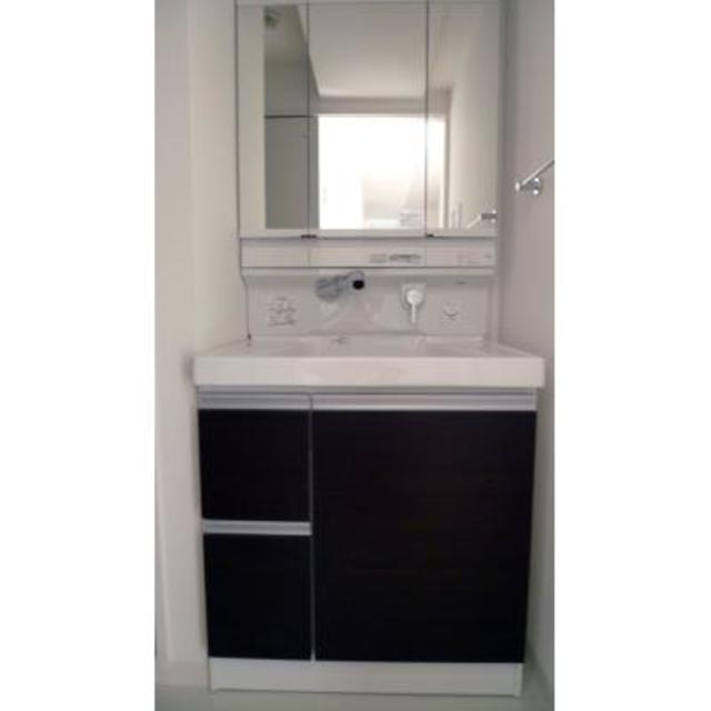 洗面設備　※写真は同タイプ住戸です。