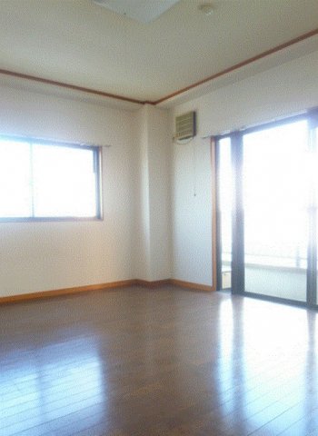 居室・リビング　個人の部屋や寝室として使える洋室です