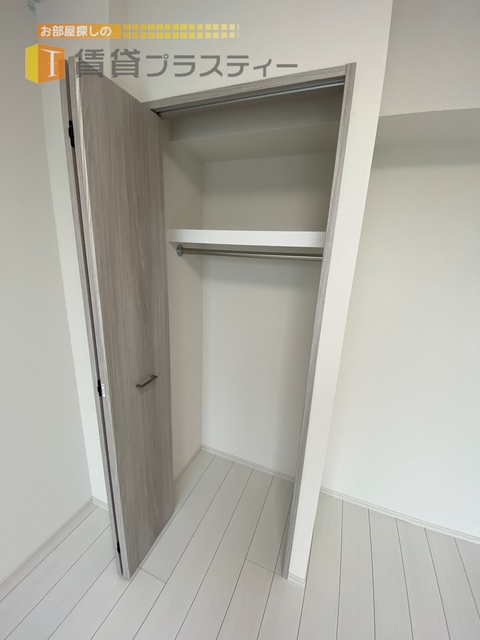 収納　大事な洋服がシワになりません。