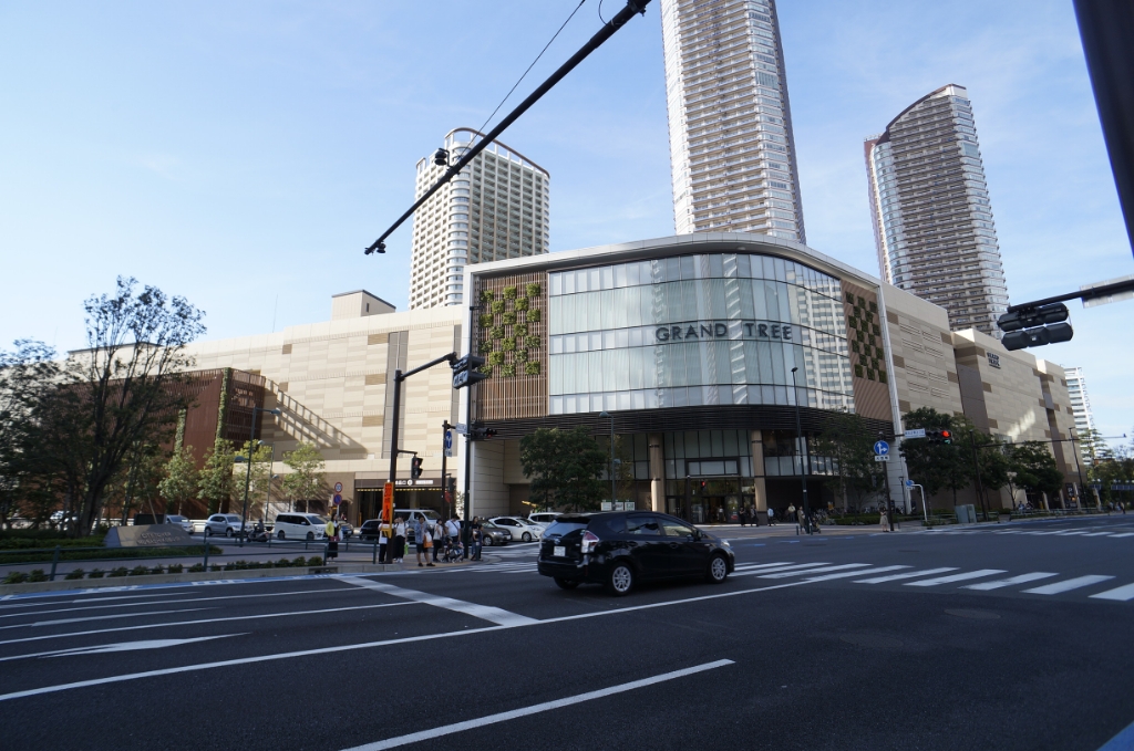 ショッピングセンター　GRAND TREE MUSASHIKOSUGI(グランツリ（ショッピングセンター）まで254m