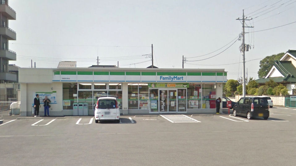 コンビニ　ファミリーマート宇都宮竹林店（コンビニ）まで445m