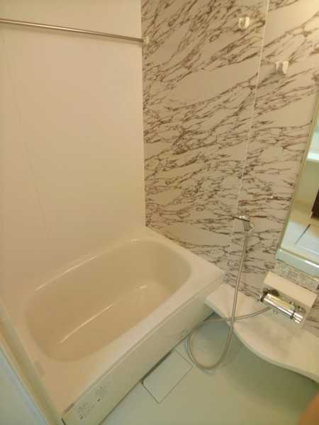 バス・シャワールーム　★浴室換気乾燥機付★