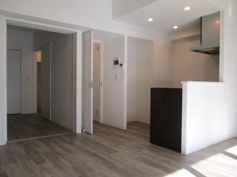 居室・リビング　室内