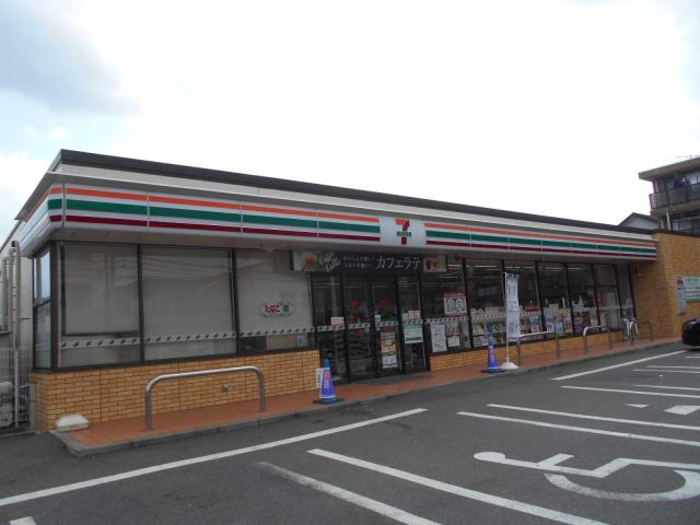 コンビニ　セブンイレブン（コンビニ）まで1400m
