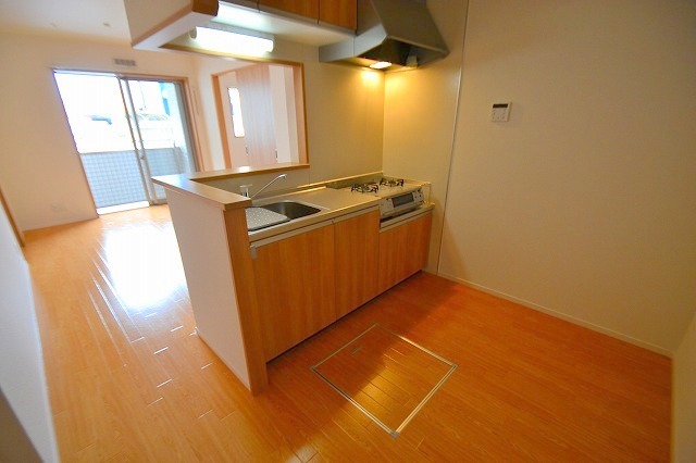 居室・リビング　広々リビング11.1帖（対面キッチン）