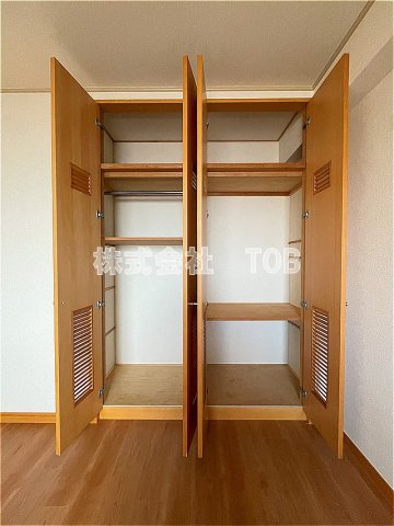 収納　洋室5.1帖　収納