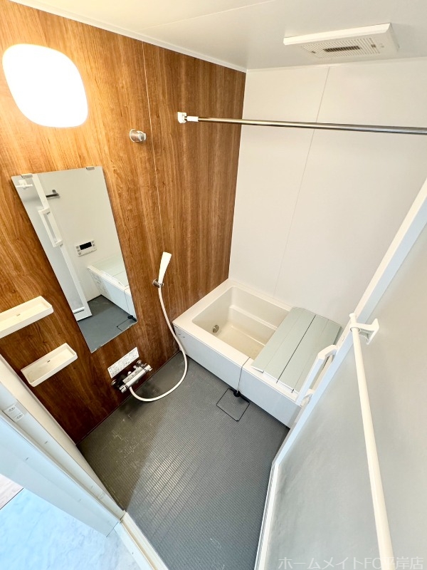 バス・シャワールーム　清潔感のあるお風呂場です♪