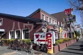 飲食店　肉の万世 高島平店（飲食店）まで553m