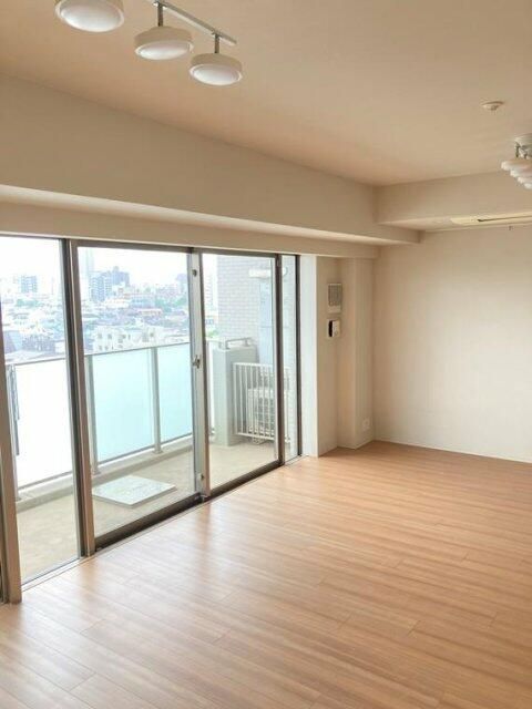 居室・リビング　別タイプ部屋　参考写真です