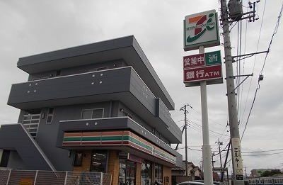 コンビニ　セブンイレブン三島二日町店（コンビニ）まで400m