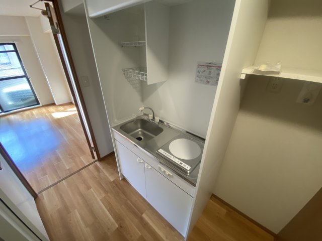 キッチン　1口IHコンロで火を使わず、料理初心者の方にもおすすめです！