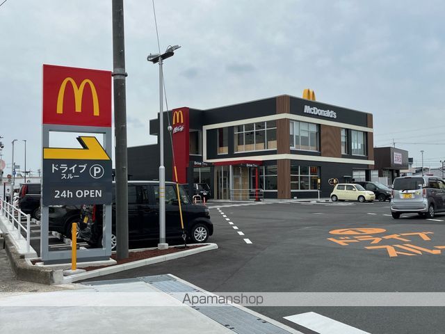 飲食店　マクドナルド水口店（飲食店）まで587m