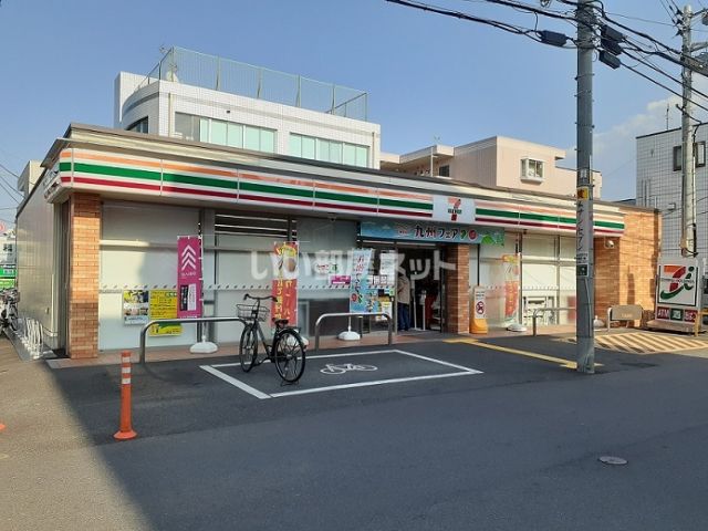 コンビニ　セブンイレブン西浦和駅前（コンビニ）まで1256m
