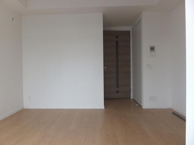 居室・リビング　フローリング仕上げ