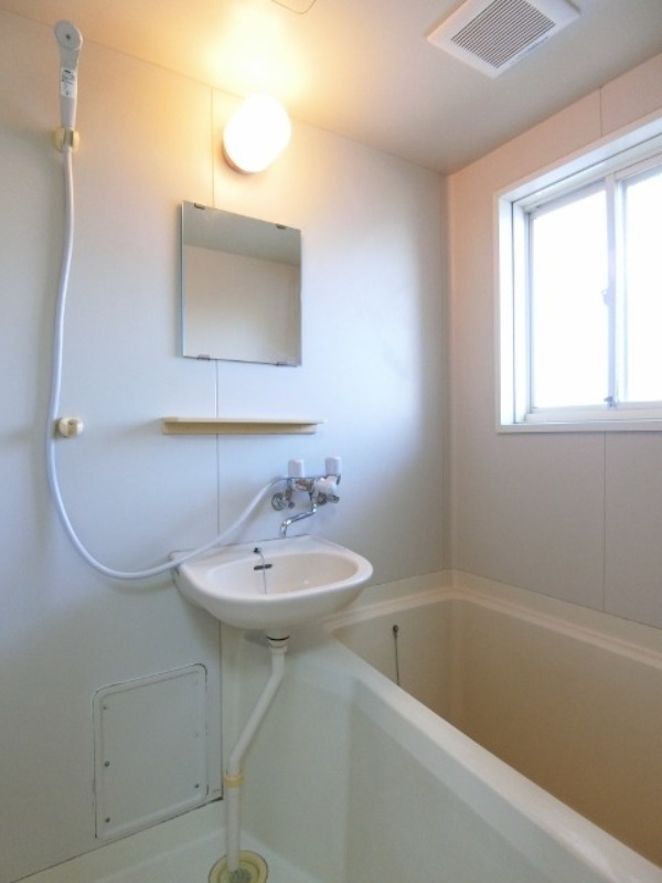 バス・シャワールーム　図面と現状に相違がある場合には現状を優先