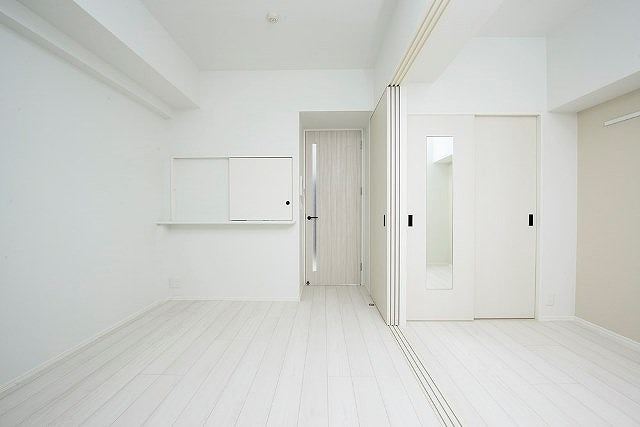 居室・リビング　こちらの居間で趣味の時間をお楽しみください