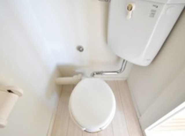 トイレ　別部屋参考。