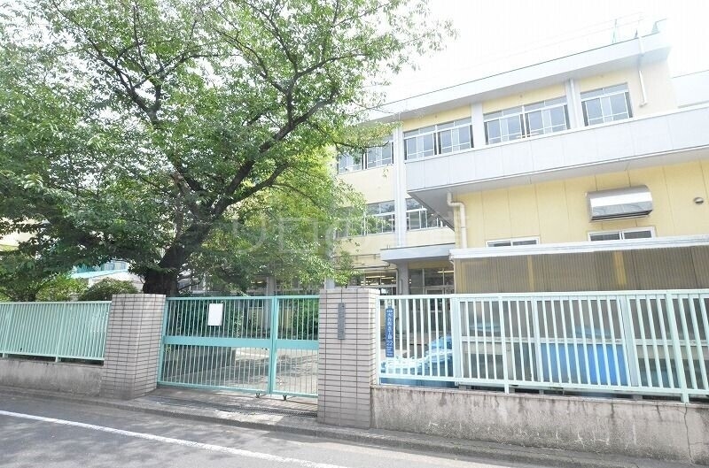 小学校　大森第三小学校（小学校）まで618m
