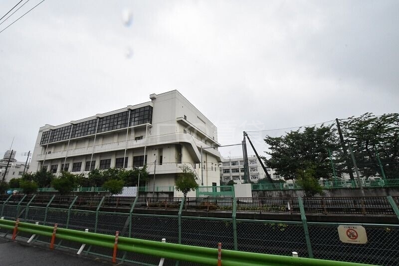 中学校　大森第八中学校（中学校）まで1120m