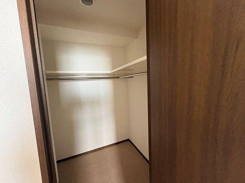 収納　ウオークインクローゼット