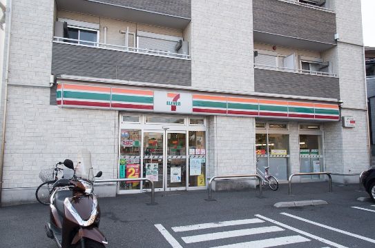 コンビニ　セブンイレブン墨田立花４丁目店（コンビニ）まで307m