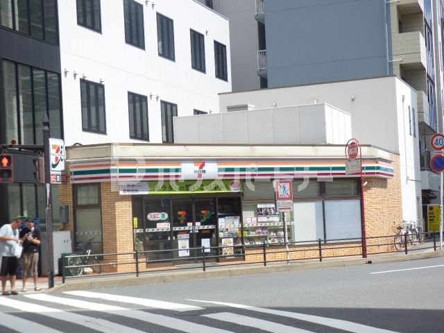 コンビニ　セブンイレブン千葉中央駅東口店（コンビニ）まで40m