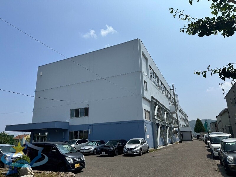 中学校　札幌市立西野中学校（中学校）まで1301m