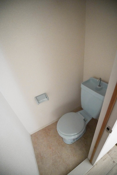 トイレ　同じ建物の別の部屋