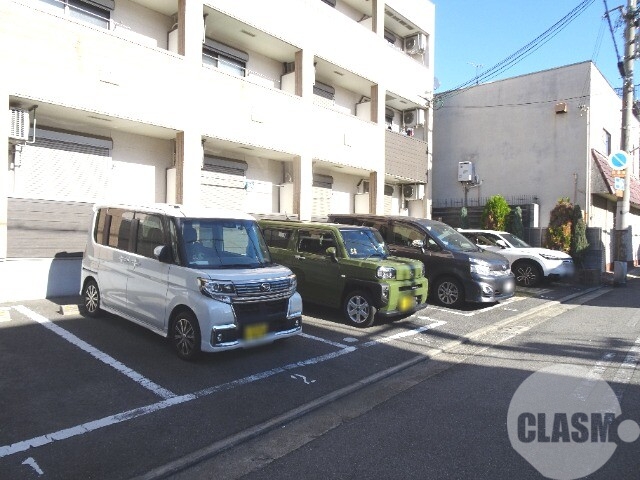 駐車場　敷地内駐車場