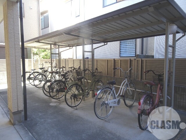その他共有部分　屋根付き駐輪場