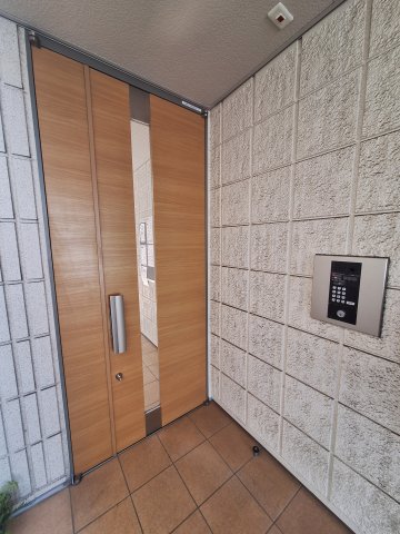 セキュリティ　★エントランスオートロックあり★